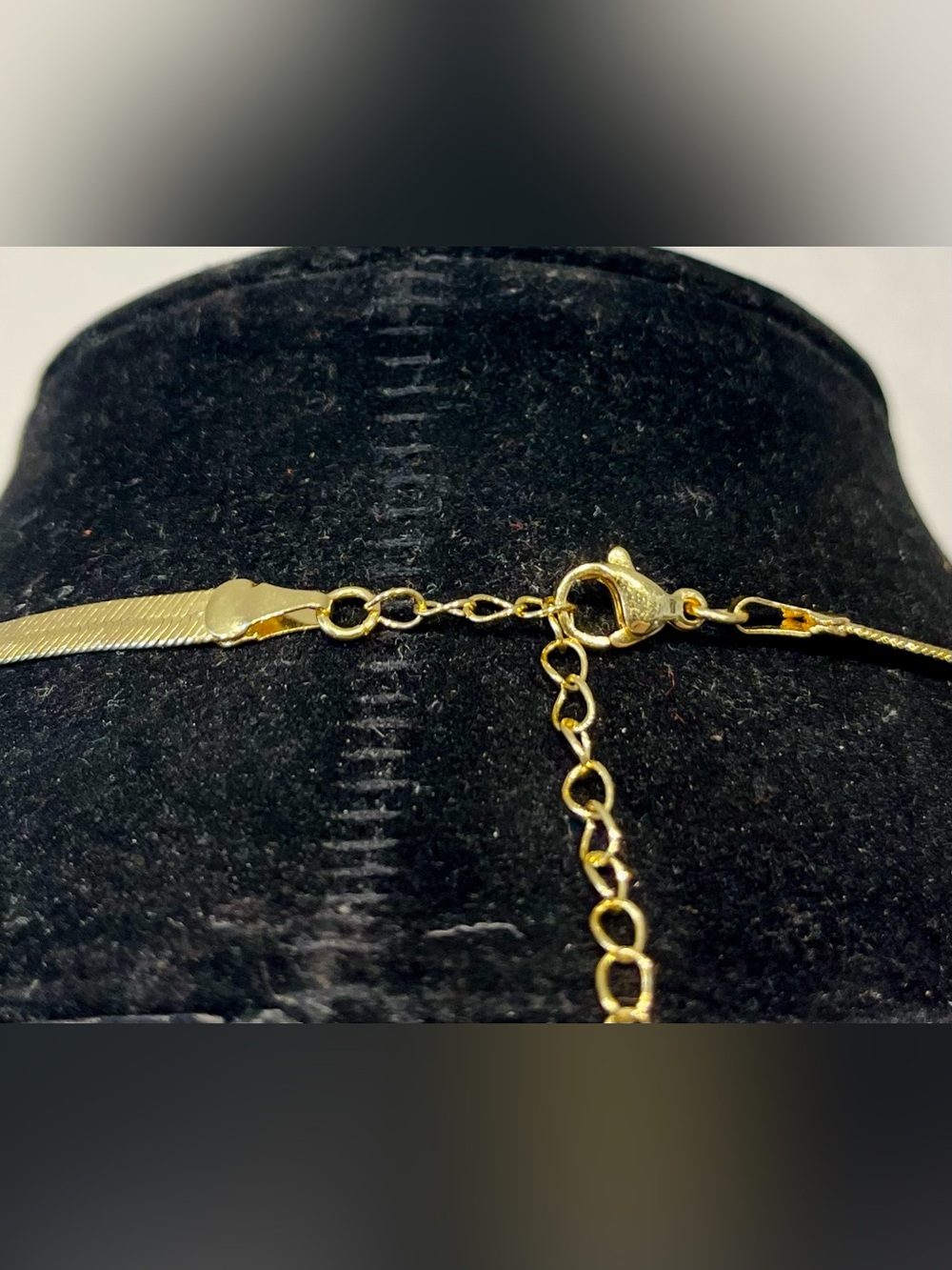 Vintage Gold Herringbone Chain Necklace - Picture 3 of 3